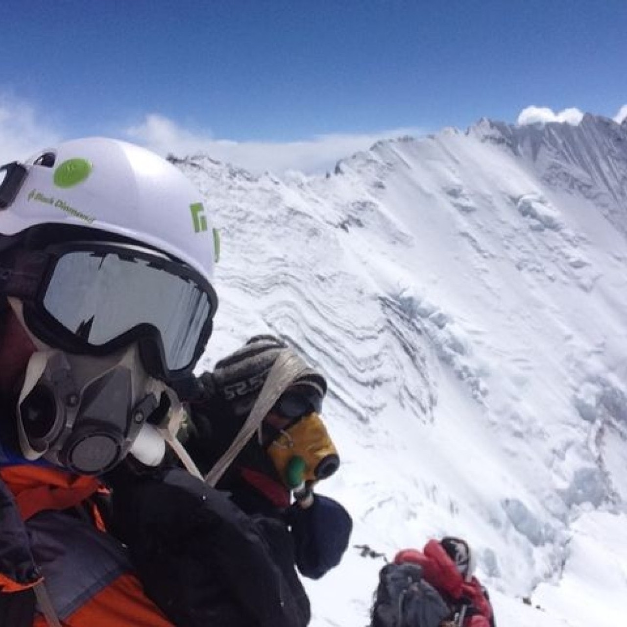 Headline image for page about Everest Rescue - Courageous Leadership