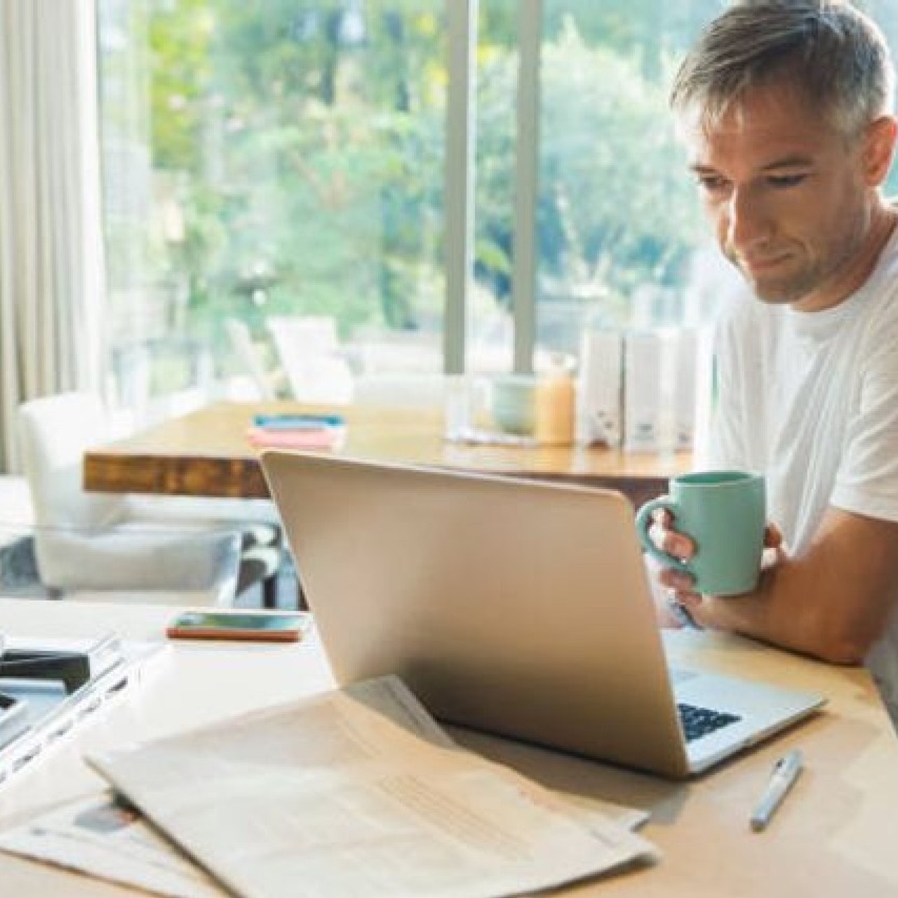 Headline image for page about How to build better team cohesion when employees are working from home